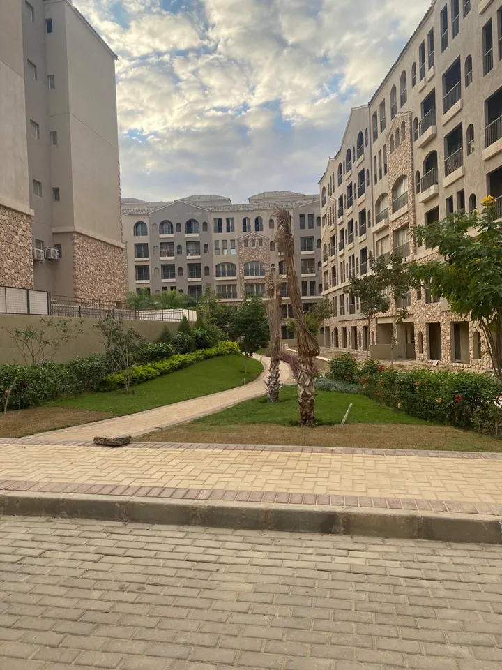 165 m² second-floor three-bedroom apartment for sale in Green Square