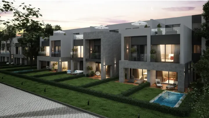 199 m² townhouse with a 112 m² garden and 82 m² roof for sale in Rare