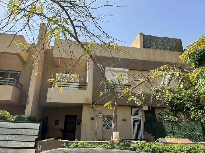 270 m² townhouse on a 243 m² plot with a 100 m² garden for sale in The Square